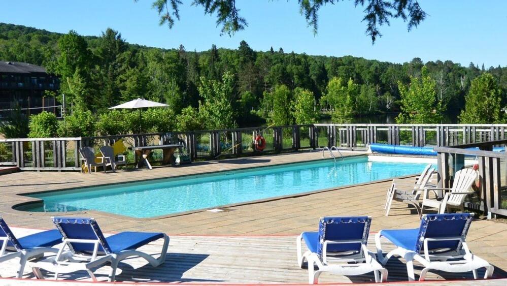 Suites Sur Lac Superieur-Mont-Tremblant エクステリア 写真