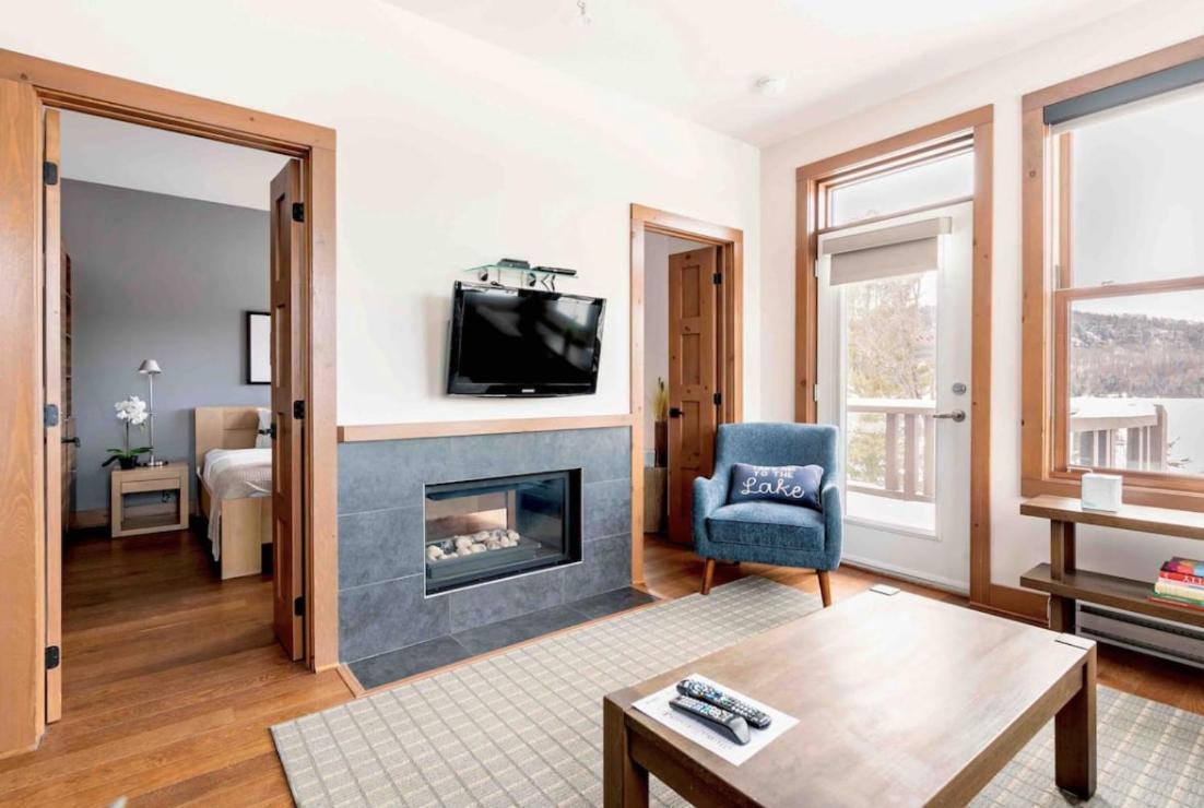 Suites Sur Lac Superieur-Mont-Tremblant エクステリア 写真